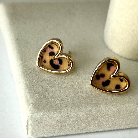 🍂Sweet Heart Earrings. Cheetah, Brown or Ivory with Gold. - Picture 4 of 12